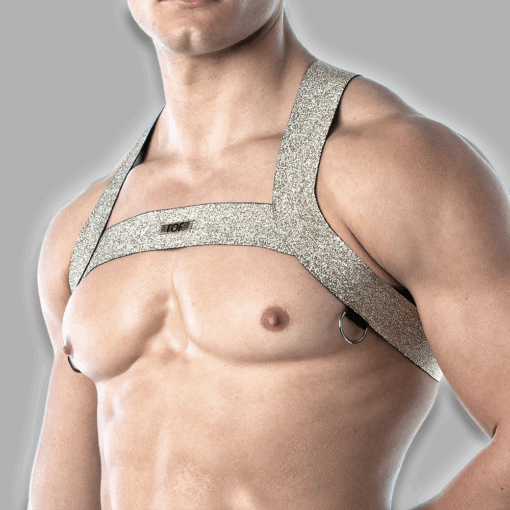 Alternative view of Magic H Harnes golden