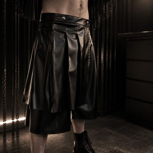 black bermuda shorts pleated detail