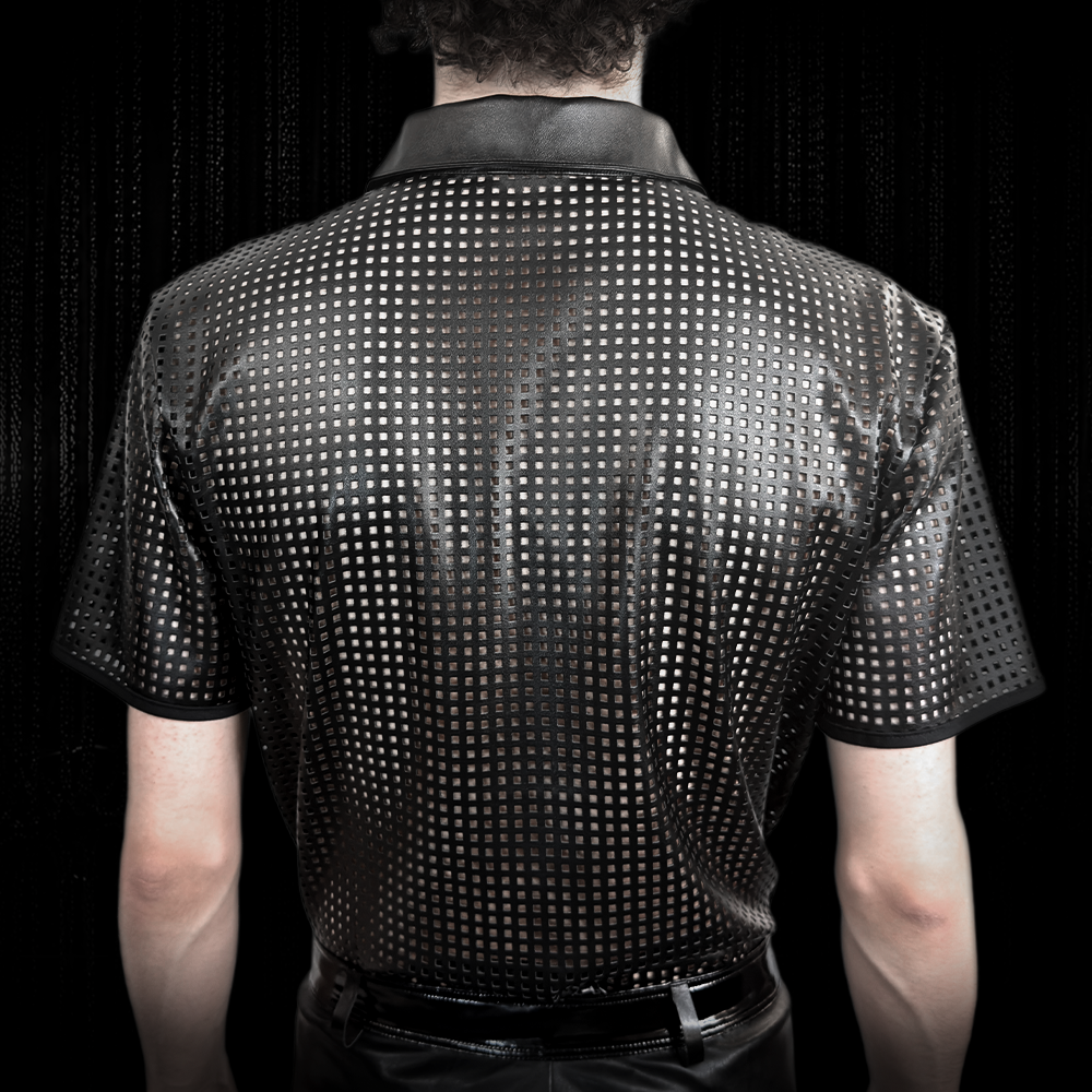 Polo Shirt Kunstleder perforiert schwarz – Bild 5