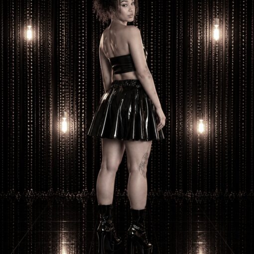 schwarzer Vinyl Skaterskirt Riri mittellang