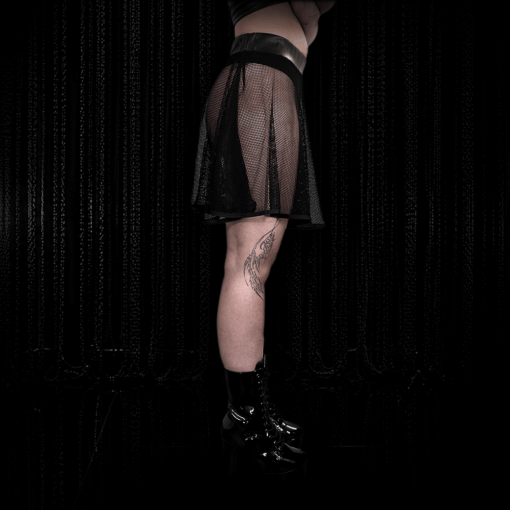 Detailaufnahme des CORA Mesh Skirt Medium aus hochwertigem transparentem Mesh