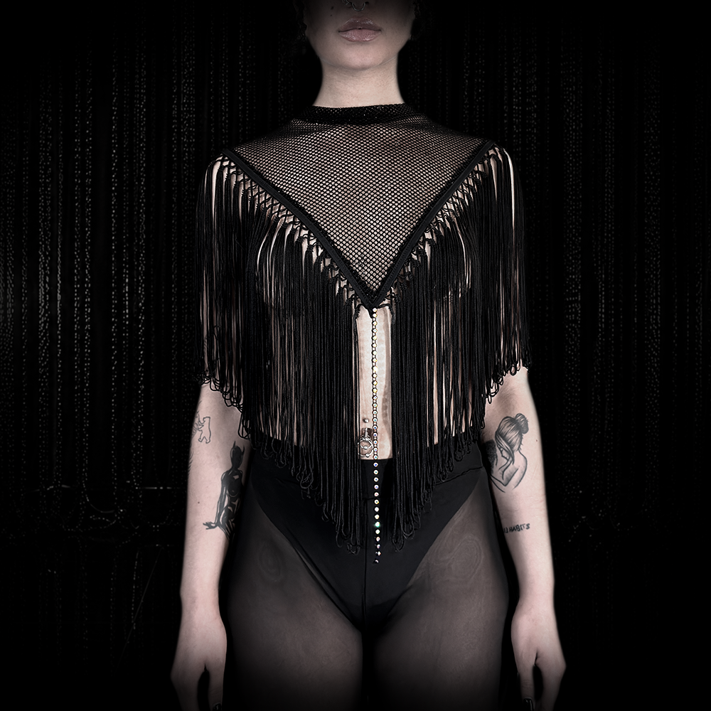 Fransen Poncho ELIX aus Diamond Mesh mit Kristall-Detail